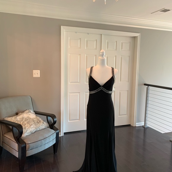 NWT JS Boutique Black Sequin long cocktail gown - Picture 6 of 10